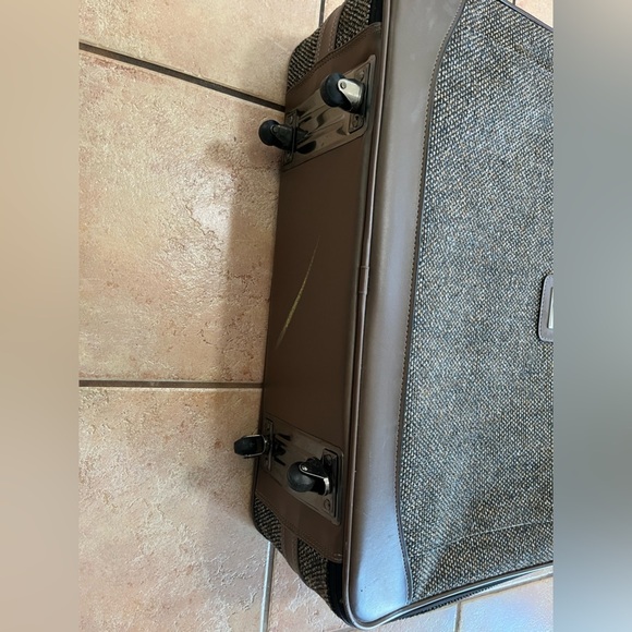 American Tourist Tweed Suitcase with Wheels Vintage Clean Luggage Travel - Picture 4 of 11